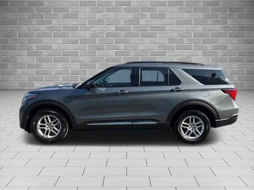 CARBONIZED GRAY METALLIC 2025 Ford Explorer ACTIVE