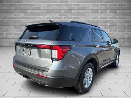 CARBONIZED GRAY METALLIC 2025 Ford Explorer ACTIVE
