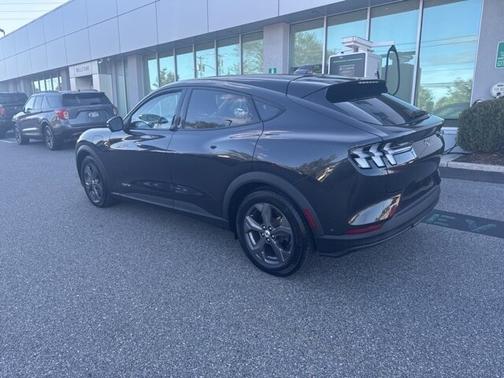 2021 Ford Mustang Mach-E SELECT