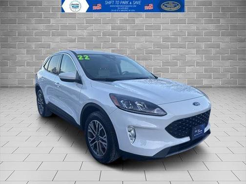 Star White Metallic Tri-Coat 2022 Ford Escape SEL