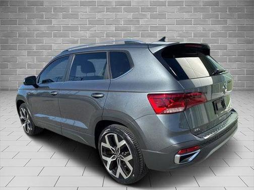 Platinum Gray Metallic 2023 Volkswagen Taos 1.5T SEL