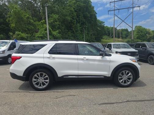 STAR WHITE MET TRI-COAT 2023 Ford Explorer XLT