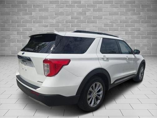 STAR WHITE MET TRI-COAT 2023 Ford Explorer XLT