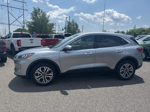 2022 Ford Escape SEL
