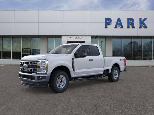 Oxford White 2026 Ford F-250 XLT