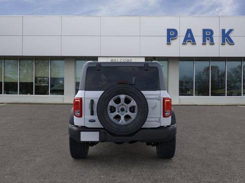 Oxford White 2026 Ford Bronco Big Bend