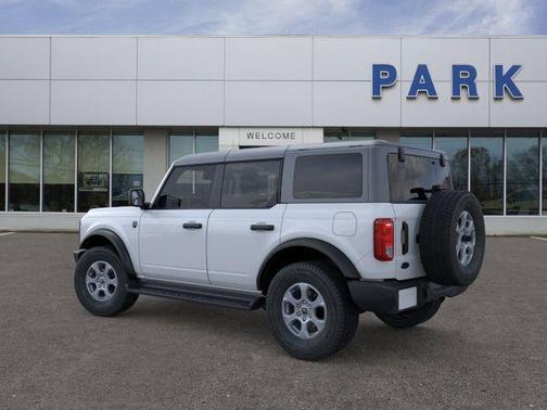 Oxford White 2026 Ford Bronco Big Bend