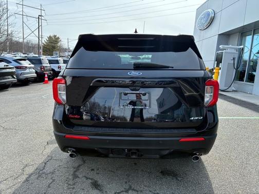 2024 Ford Explorer ST-LINE