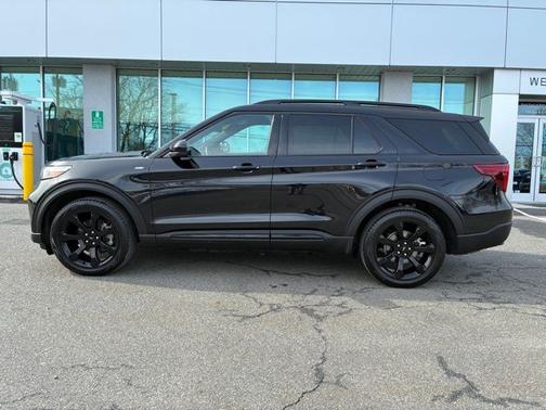 2024 Ford Explorer ST-LINE