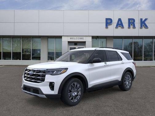 Star White Metallic Tri-Coat 2026 Ford Explorer Active