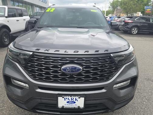 2022 Ford Explorer ST-Line