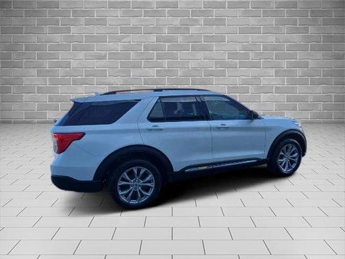 STAR WHITE MET TRI-COAT 2023 Ford Explorer XLT