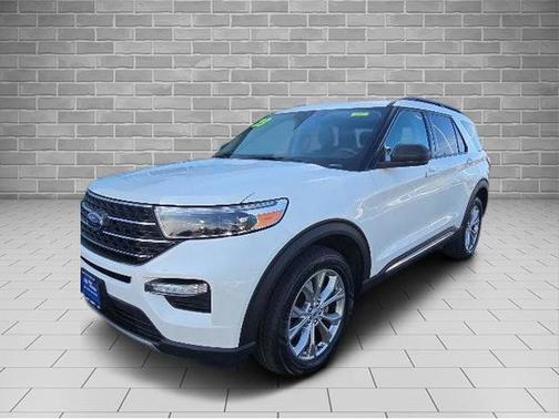 STAR WHITE MET TRI-COAT 2023 Ford Explorer XLT