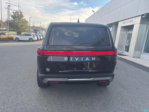 2023 Rivian R1S ADVENTURE QUAD MOTOR LARGE PACK