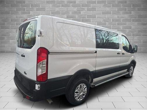 Oxford White 2024 Ford Transit-250 Base