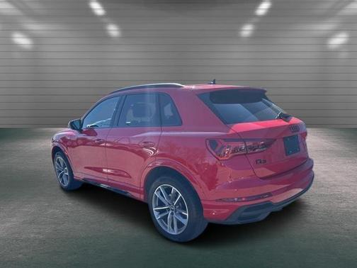 2023 Audi Q3 45 S line Premium