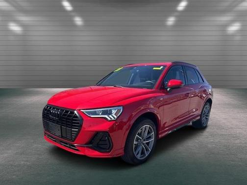 2023 Audi Q3 45 S line Premium