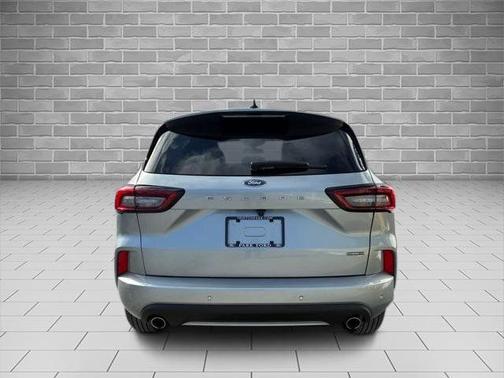 ICONIC SILVER METALLIC 2023 Ford Escape ST-LINE SELECT