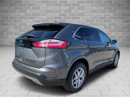 Carbonized Gray Metallic 2022 Ford Edge SEL