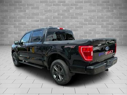 AGATE BLACK METALLIC 2023 Ford F-150 XLT