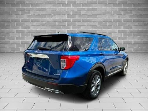 ATLAS BLUE METALLIC 2023 Ford Explorer XLT