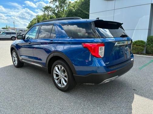 ATLAS BLUE METALLIC 2023 Ford Explorer XLT
