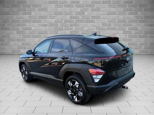 Abyss Black Pearl 2025 Hyundai KONA SEL