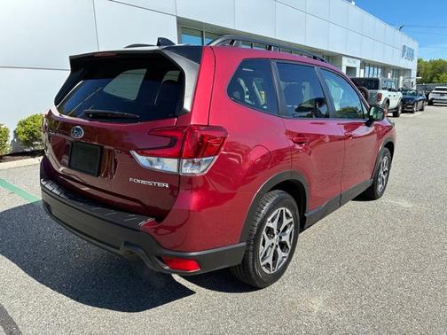 Crimson Red Pearl 2024 Subaru Forester PREMIUM