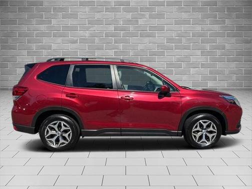 Crimson Red Pearl 2024 Subaru Forester PREMIUM