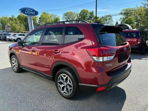 Crimson Red Pearl 2024 Subaru Forester PREMIUM