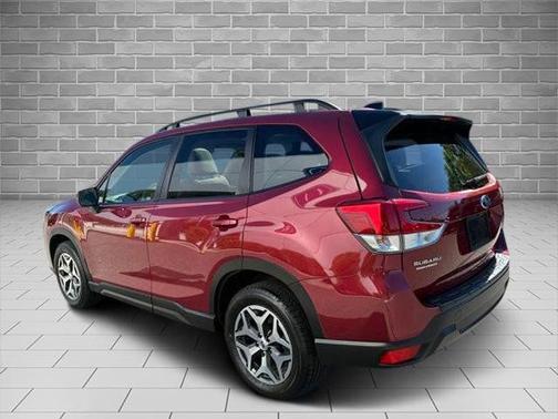 Crimson Red Pearl 2024 Subaru Forester PREMIUM