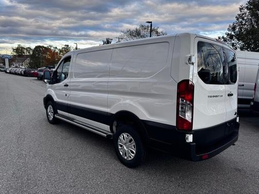 2024 Ford Transit-250 BASE
