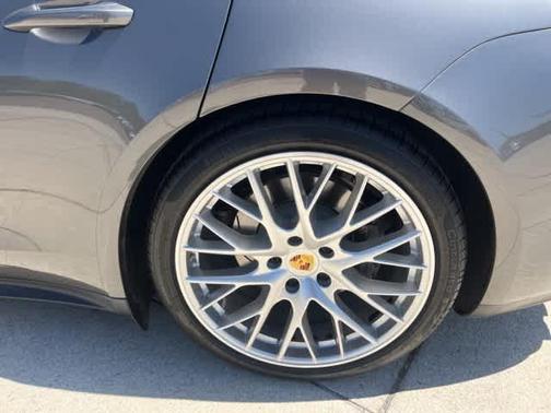 2018 Porsche Panamera Sport Turismo 4S