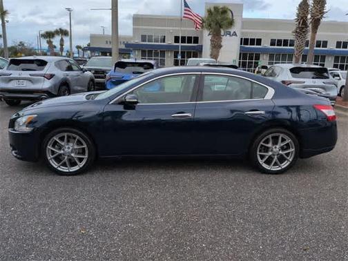 2010 Nissan Maxima SV
