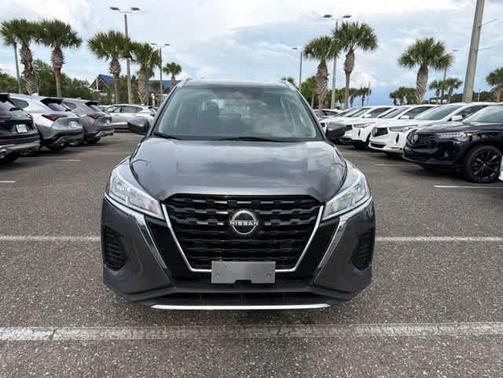 Gun Metallic 2023 Nissan Kicks SV