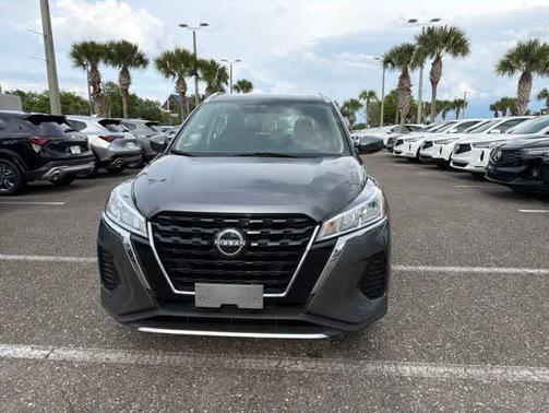Gun Metallic 2023 Nissan Kicks SV