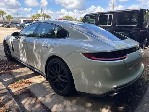 2020 Porsche Panamera 4