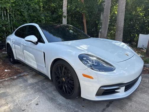 2020 Porsche Panamera 4
