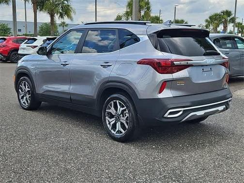 2022 Kia Seltos EX