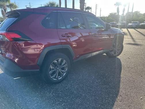 2022 Toyota RAV4 Hybrid XLE Premium