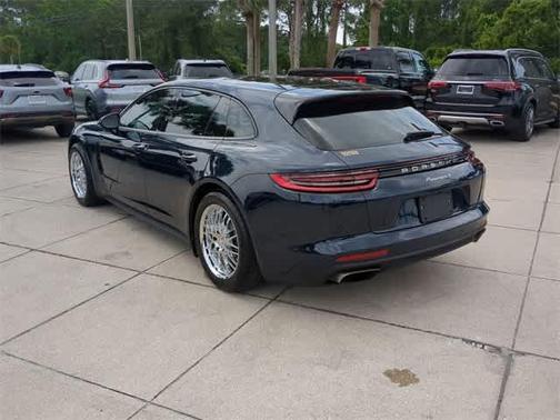 2018 Porsche Panamera Sport Turismo 4