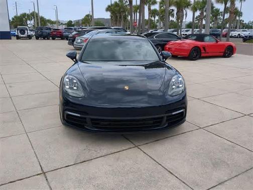 2018 Porsche Panamera Sport Turismo 4