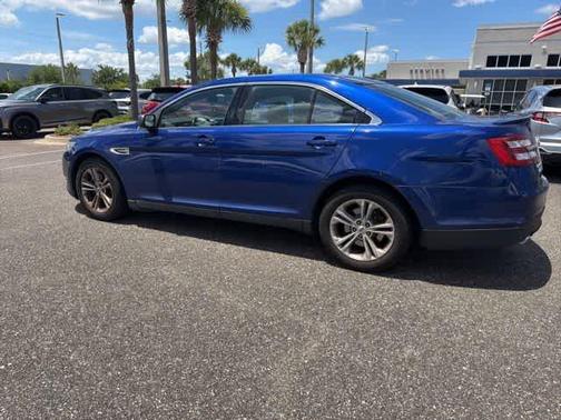 Blue 2015 Ford Taurus SEL