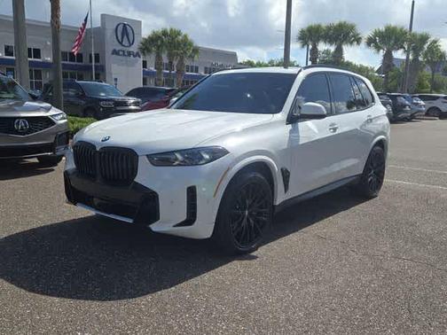 White 2024 BMW X5 xDrive40i