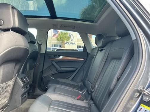 2023 Audi Q5 45 S line quattro Premium