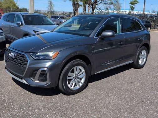 2023 Audi Q5 45 S line quattro Premium