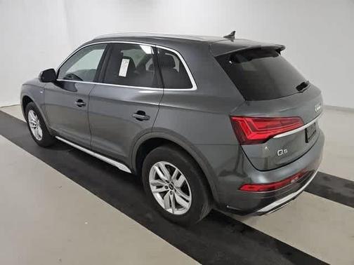 2023 Audi Q5 45 S line quattro Premium