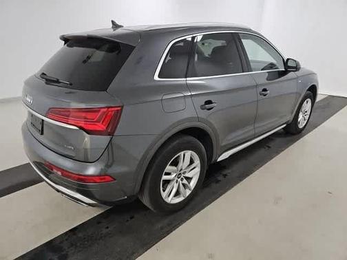 2023 Audi Q5 45 S line quattro Premium