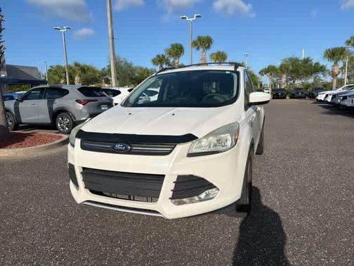 White 2013 Ford Escape SE