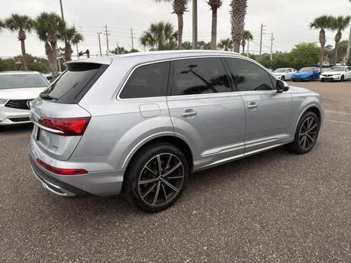 Florett Silver Metallic 2022 Audi Q7 55 Premium Plus